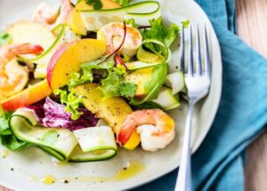 Salade de nectarines, crevettes et courgettes